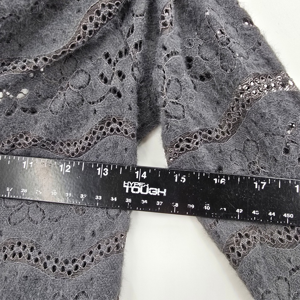 Out From Under Urban Outfitters Gray Lace Cowl Neck Long Sleeve Crop Top Small - Picture 8 of 9